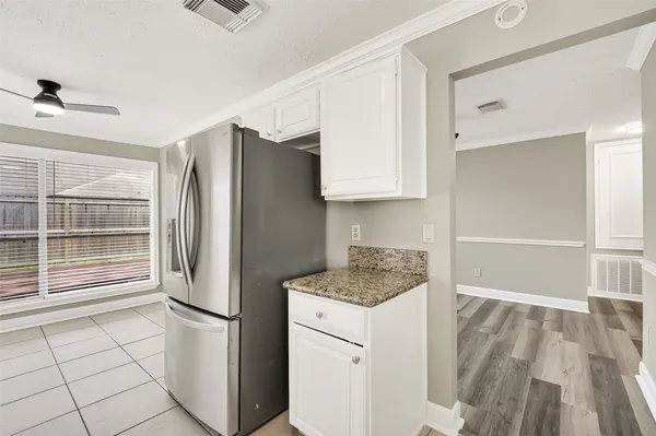 $2,300 | 12403 Meadow Ridge Drive, Stafford, TX 77477