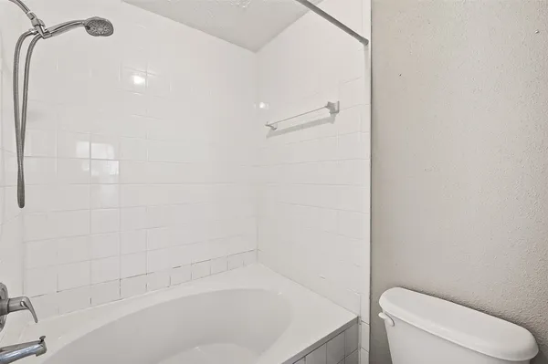 $2,300 | 12403 Meadow Ridge Drive, Stafford, TX 77477