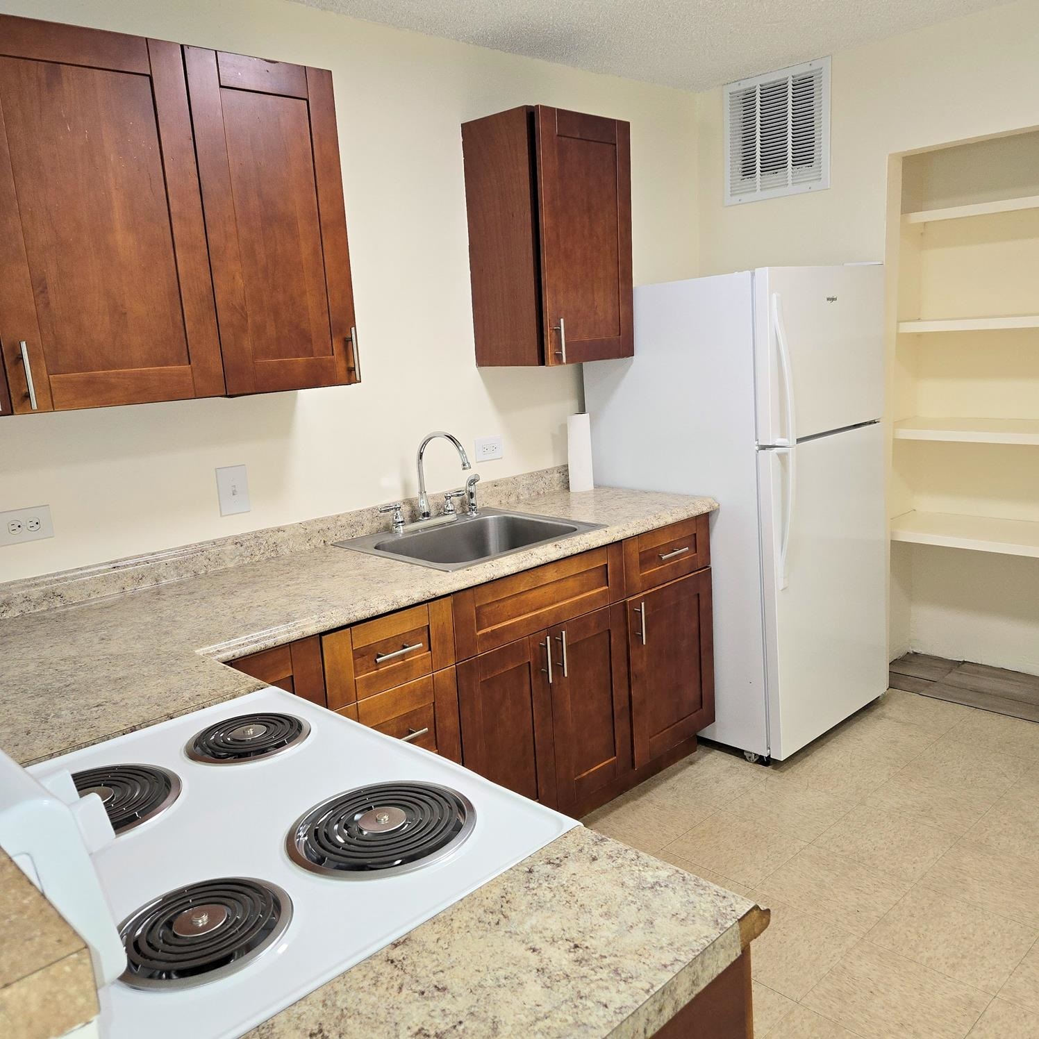 111 Kahului Beach Road, Unit D216 Kahului, HI 96732 - Photo 3 of 12