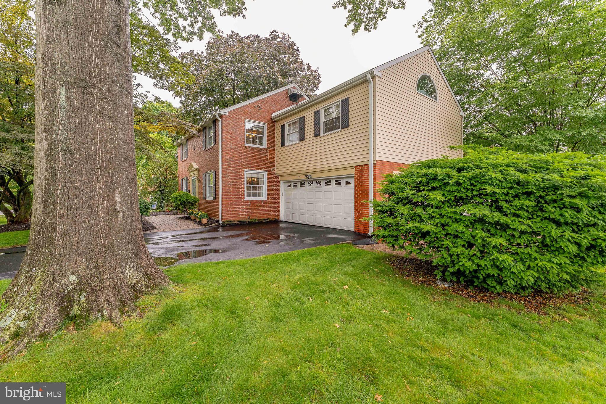 2 Fairhill Road Wallingford, PA 19086 - Photo 3 of 55