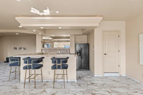 $1,348,000 | 617 North 65th Avenue, Yakima, WA 98908