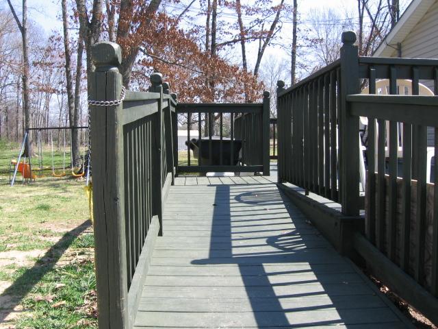 212 Carter Blake Road Tullahoma, TN 37388 - Photo 18 of 20 Ramp for handicap access.