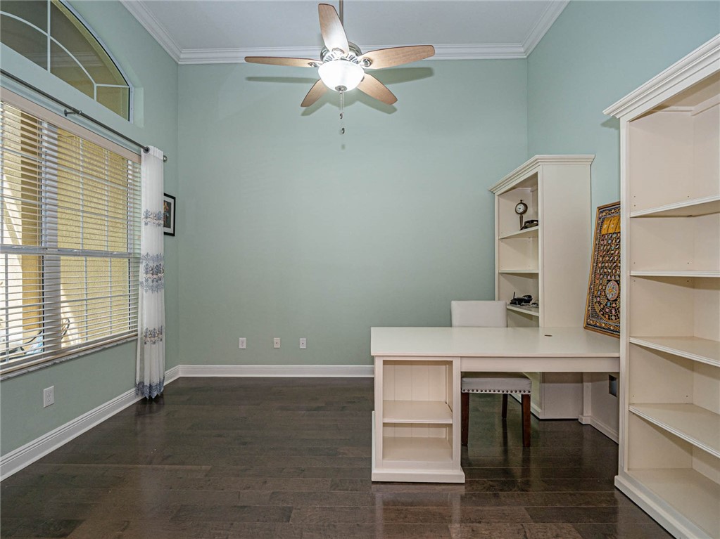 4229 Diamond Square Vero Beach, FL 32967 - Photo 18 of 36 a workspace with furniture and window
