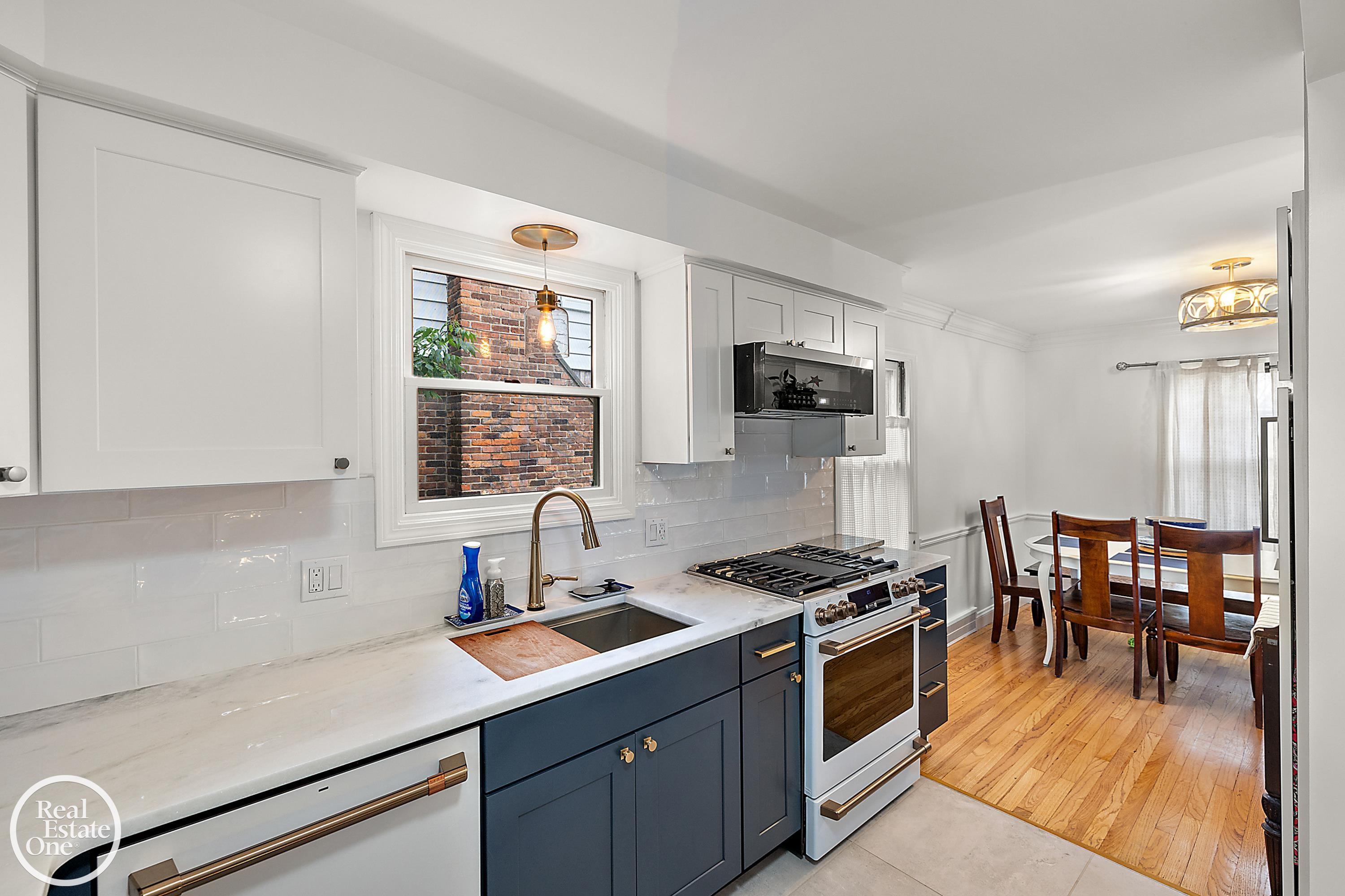 1513 Roslyn Road Grosse Pointe, MI 48236 - Photo 10 of 36 50144102-46e6fe5c-dcb7-49f2-b61d-37caf02344da.JPG
