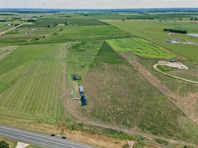 $330,000 | 11056 State Highway 171, Covington, TX 76636