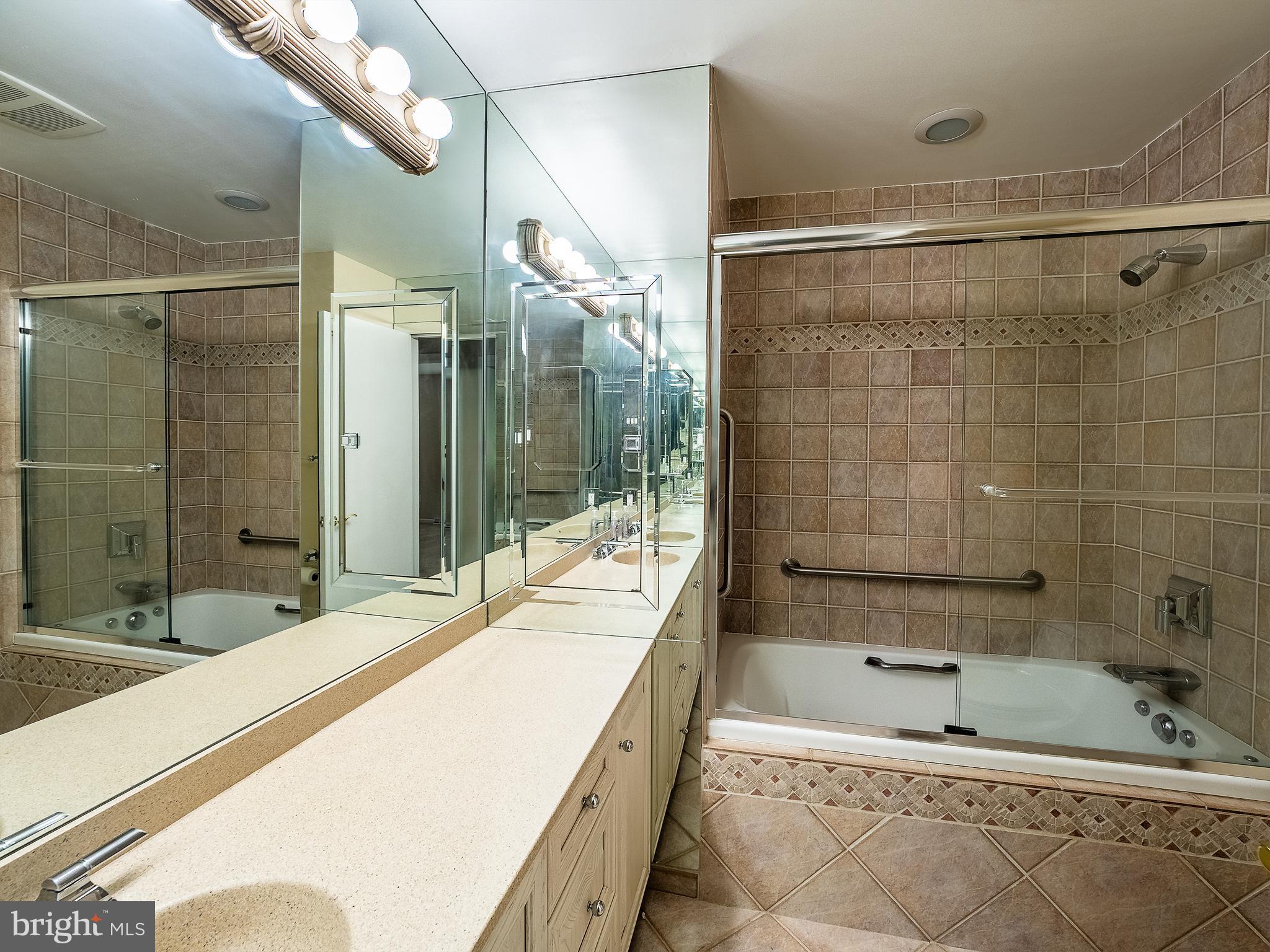 425 Kennebec Road Cherry Hill, NJ 08002 - Photo 19 of 31 Hall Full Bath