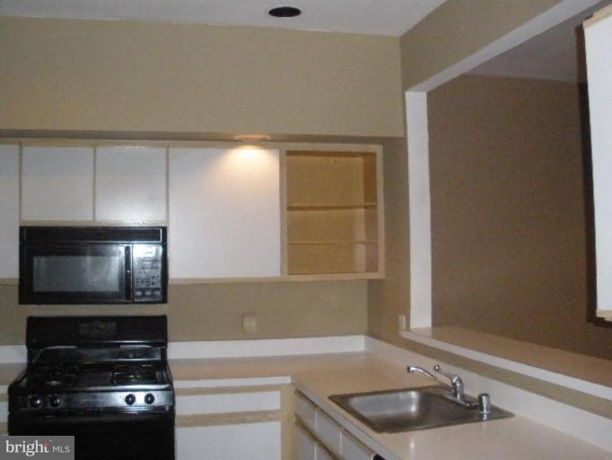 709 8th Street Northeast Washington, DC 20002 - Photo 11 of 30 Kitchen #2