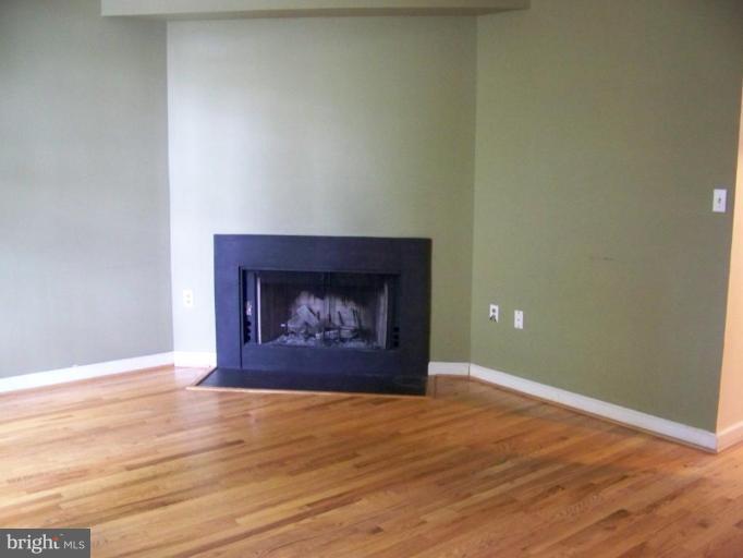 709 8th Street Northeast Washington, DC 20002 - Photo 25 of 30 Living Room