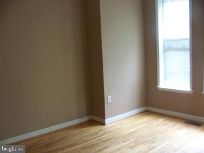 709 8th Street Northeast Washington, DC 20002 - Photo 9 of 30 Dining Room #2