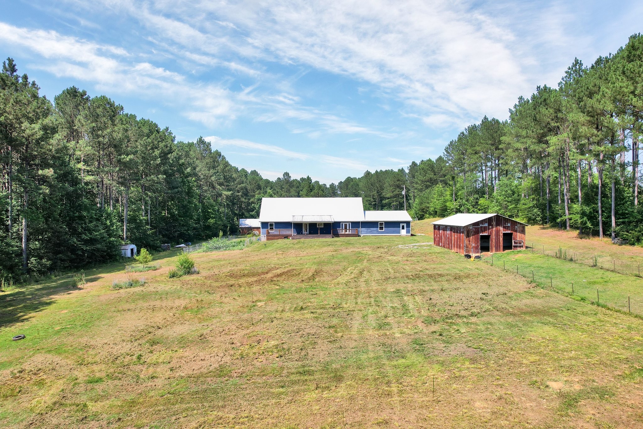 1600 Union Road Southeast Cleveland, TN 37323 - Photo 64 of 68 a backyard of a house with table and chairs