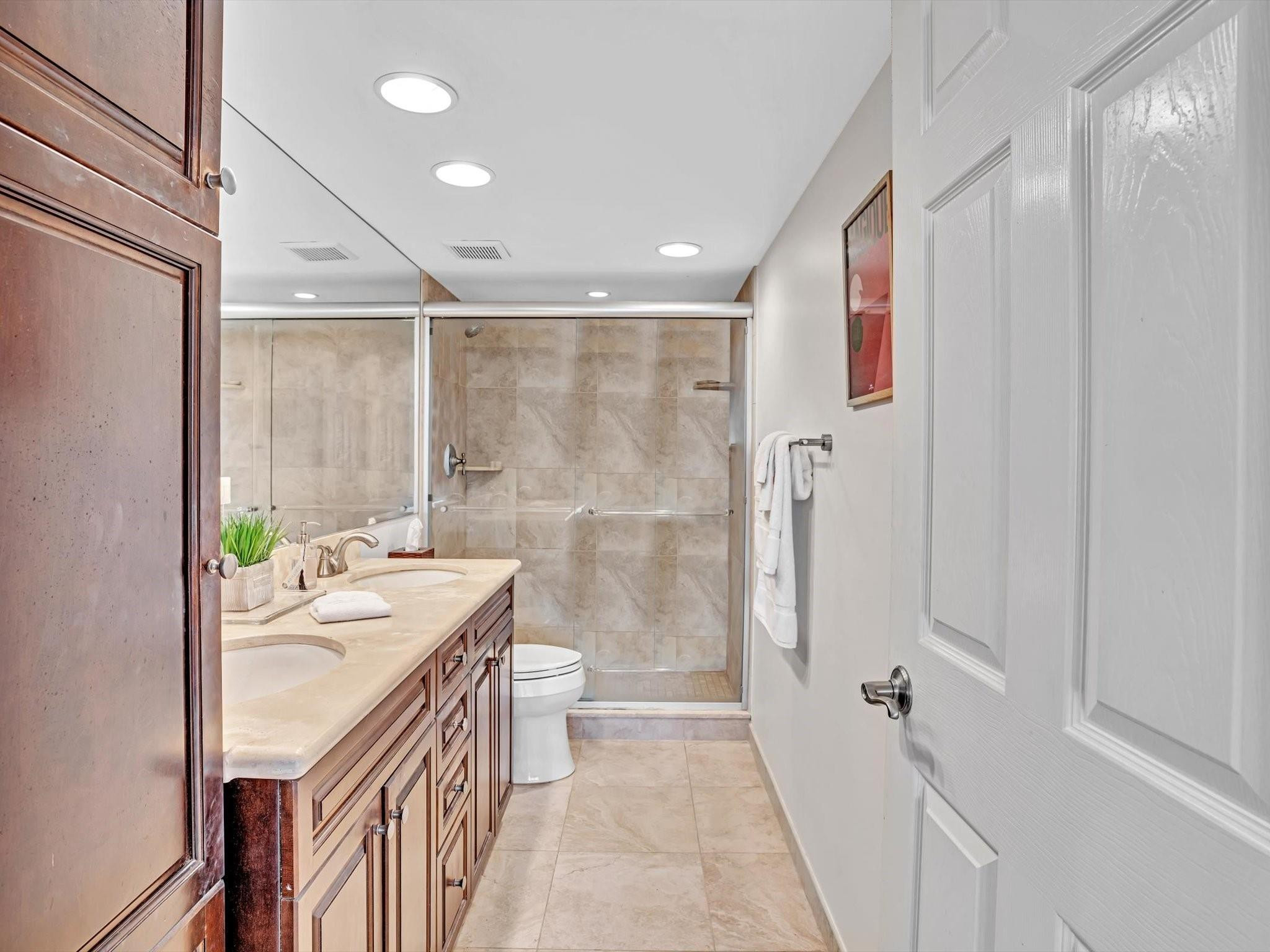 701 East Camino Real, Unit 4E Boca Raton, FL 33432 - Photo 33 of 54 Photo 33