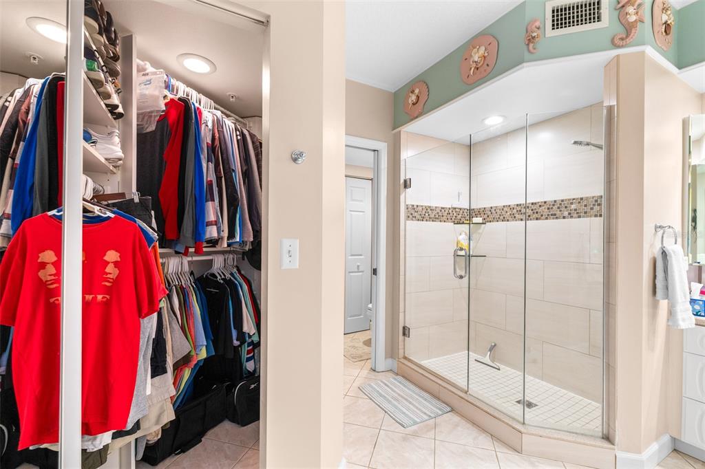 6399 Shoreline Drive, Unit 4206 St. Petersburg, FL 33708 - Photo 19 of 40 a view of a walk in closet