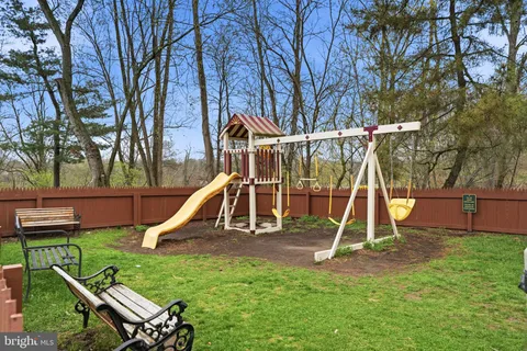 $154,900 | 400 Glendale Road, Unit A22, Havertown, PA 19083