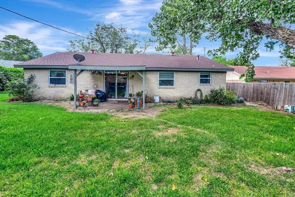 $1,850 | 5913 Cathy Court, Watauga, TX 76148
