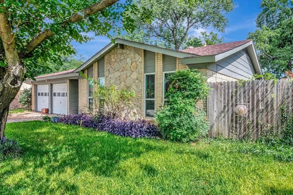 $1,850 | 5913 Cathy Court, Watauga, TX 76148