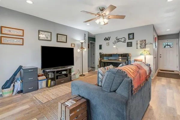 $1,850 | 5913 Cathy Court, Watauga, TX 76148