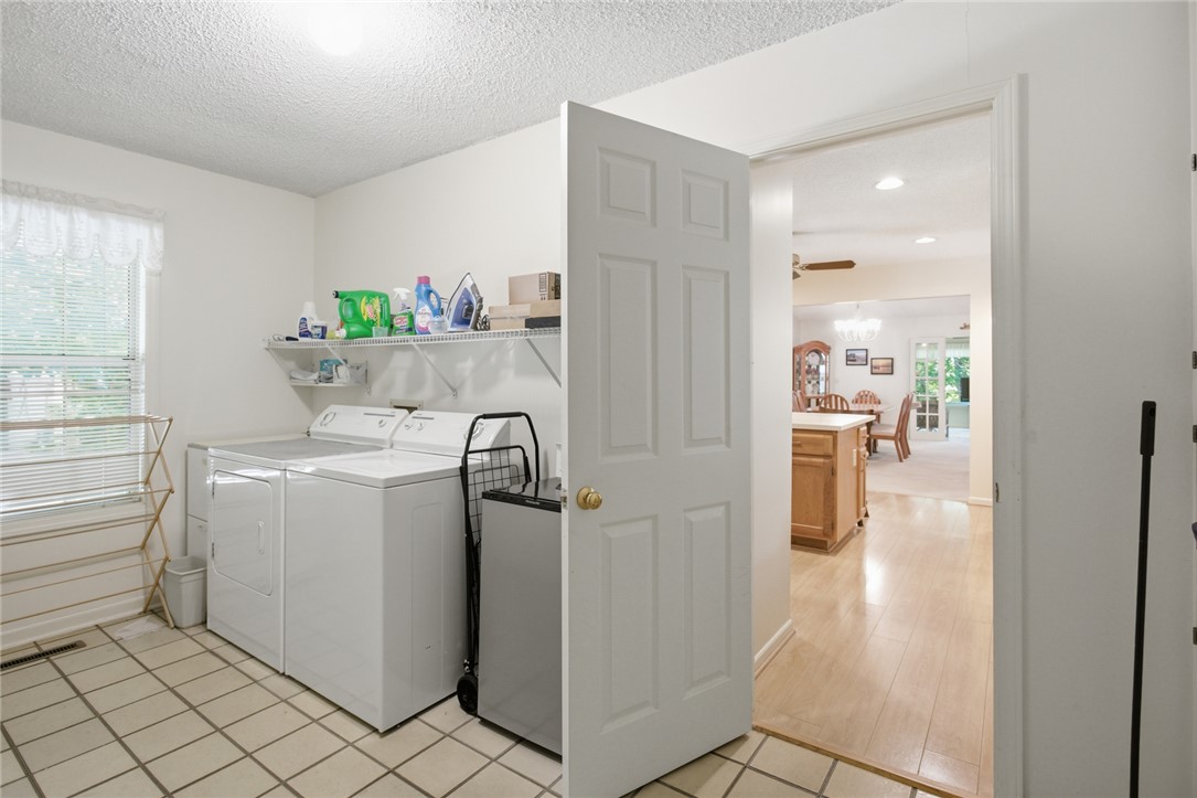 6 Tradewinds Way Salem, SC 29676 - Photo 12 of 50 Functional utility room with ample storage space for efficient household management.