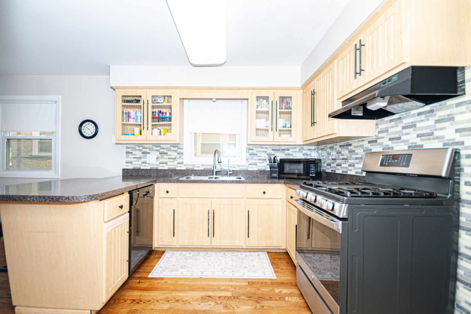 7942 West Addison Street, Unit 1 Chicago, IL 60634 - Photo 8 of 27