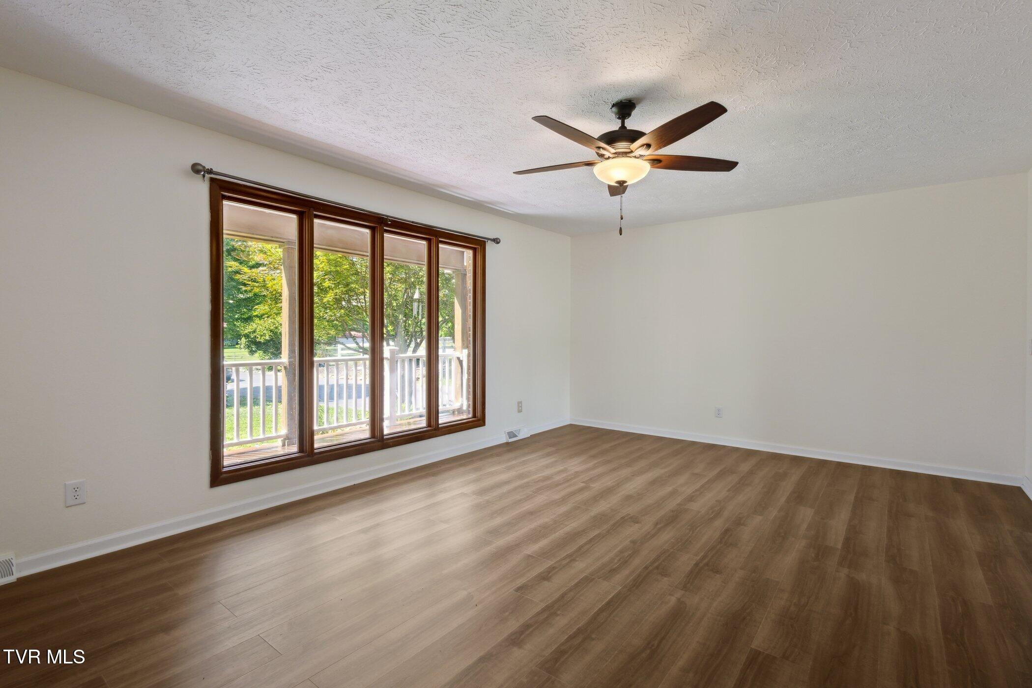 18134 Cleveland Road Abingdon, VA 24211 - Photo 11 of 39 18134-Cleveland-Rd-30