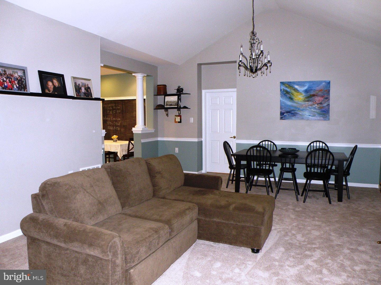 1404 Dawman Road Coatesville, PA 19320 - Photo 4 of 25 Great Room