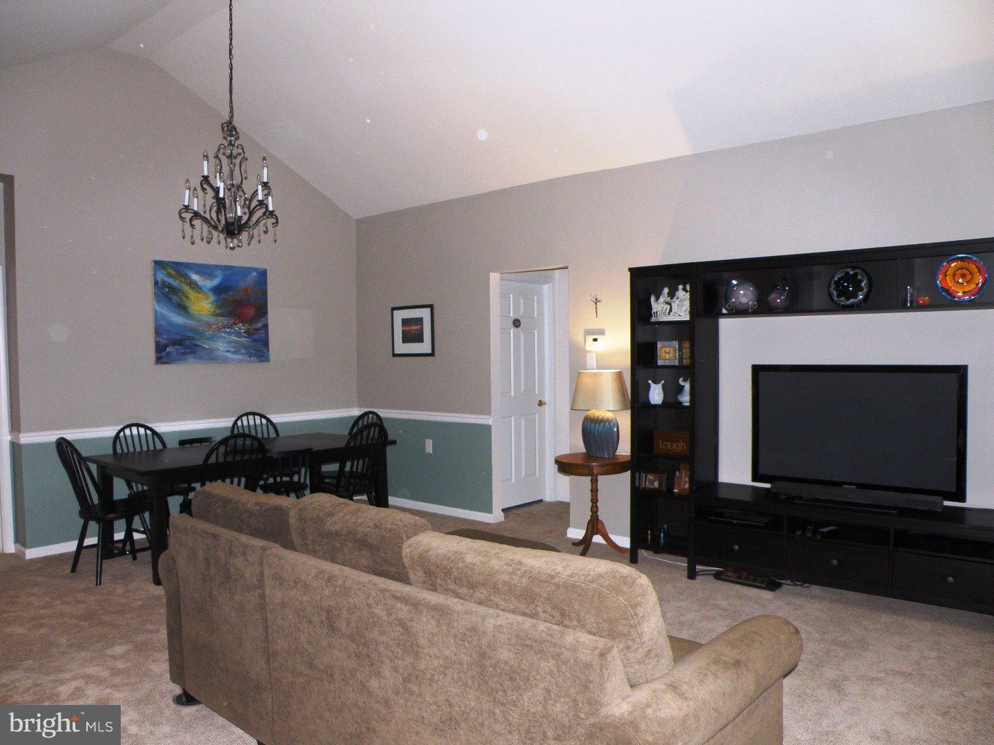 1404 Dawman Road Coatesville, PA 19320 - Photo 5 of 25 Great Room