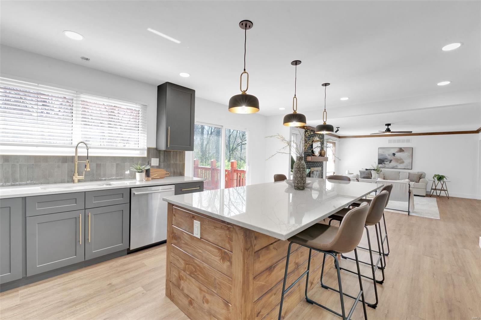 15372 Grantley Drive Chesterfield, MO 63017 - Photo 17 of 52