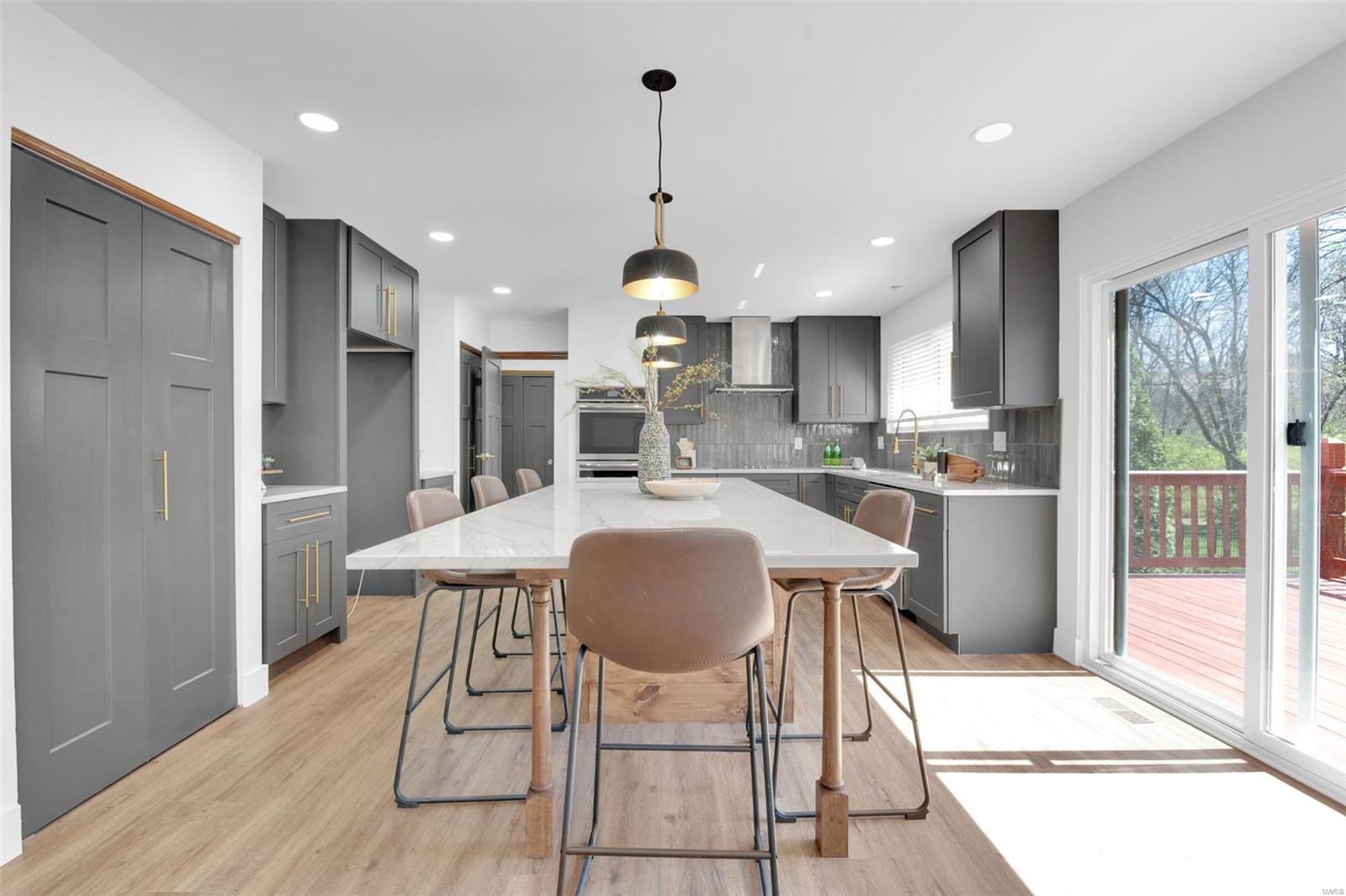 15372 Grantley Drive Chesterfield, MO 63017 - Photo 4 of 52