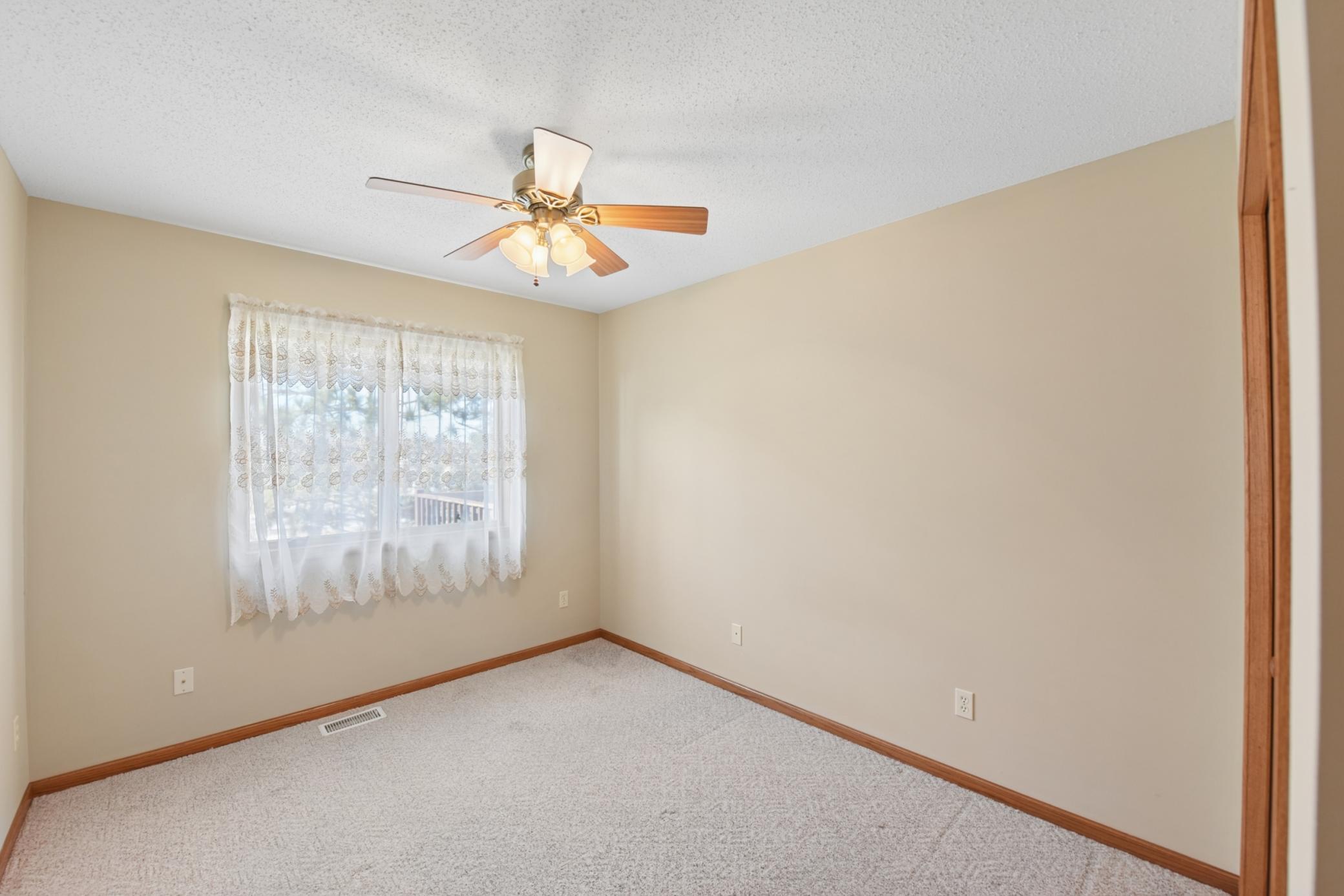 1102 Highpoint Court New Richmond, WI 54017 - Photo 15 of 29