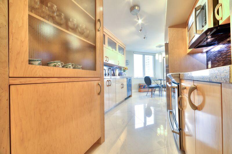 550 South Ocean Boulevard, Unit 1201 Boca Raton, FL 33432 - Photo 8 of 37 TOTALLY RENOVATED KITCHEN