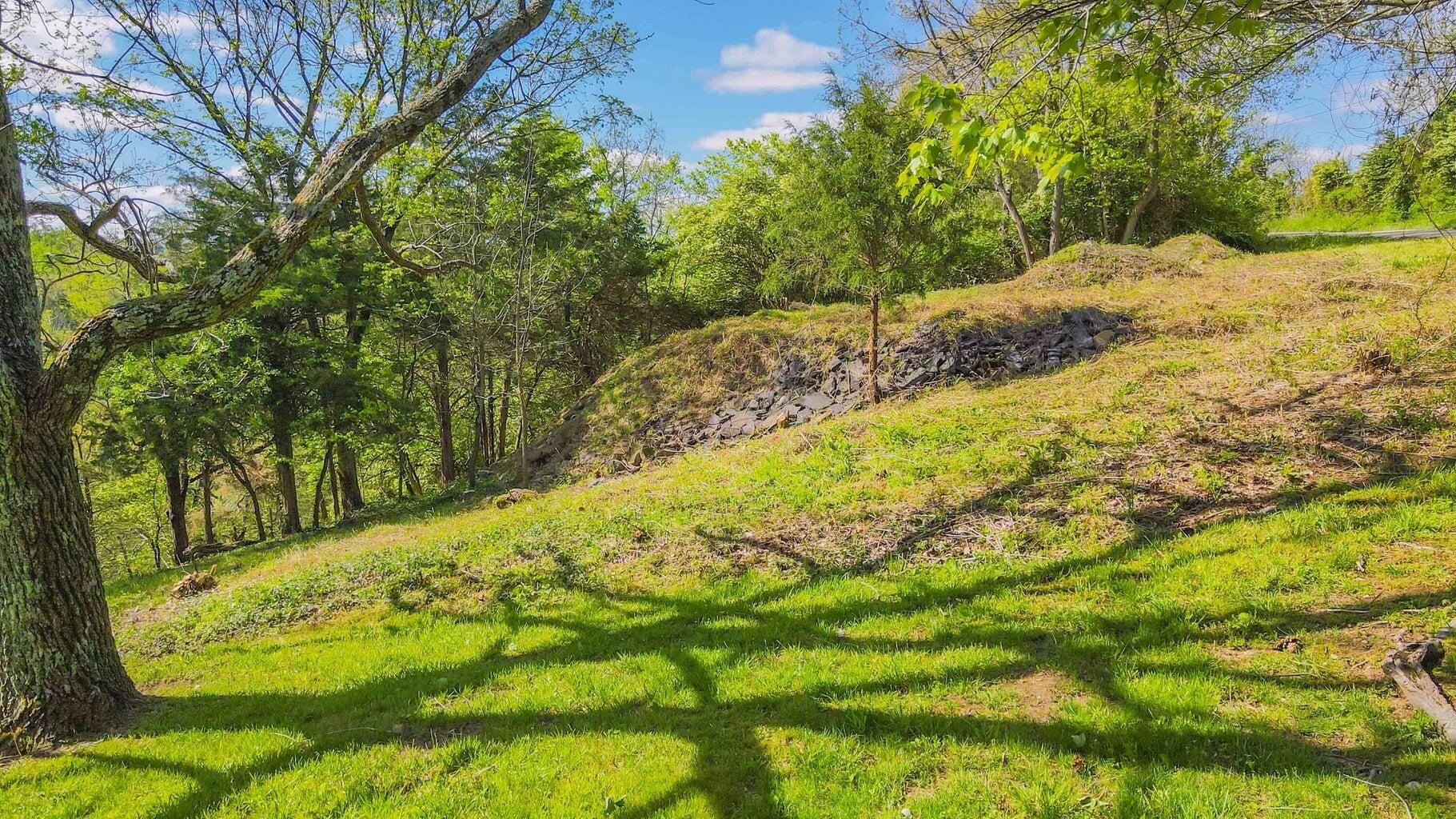 660 Taylor Road Danville, KY 40422 - Photo 4 of 34 20230505140518615879000000-o