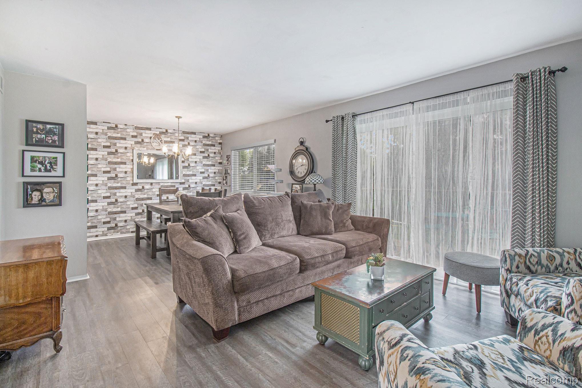 5434 Pheasant Run Road Clarkston, MI 48346 - Photo 7 of 27 IMG_0365.jpg