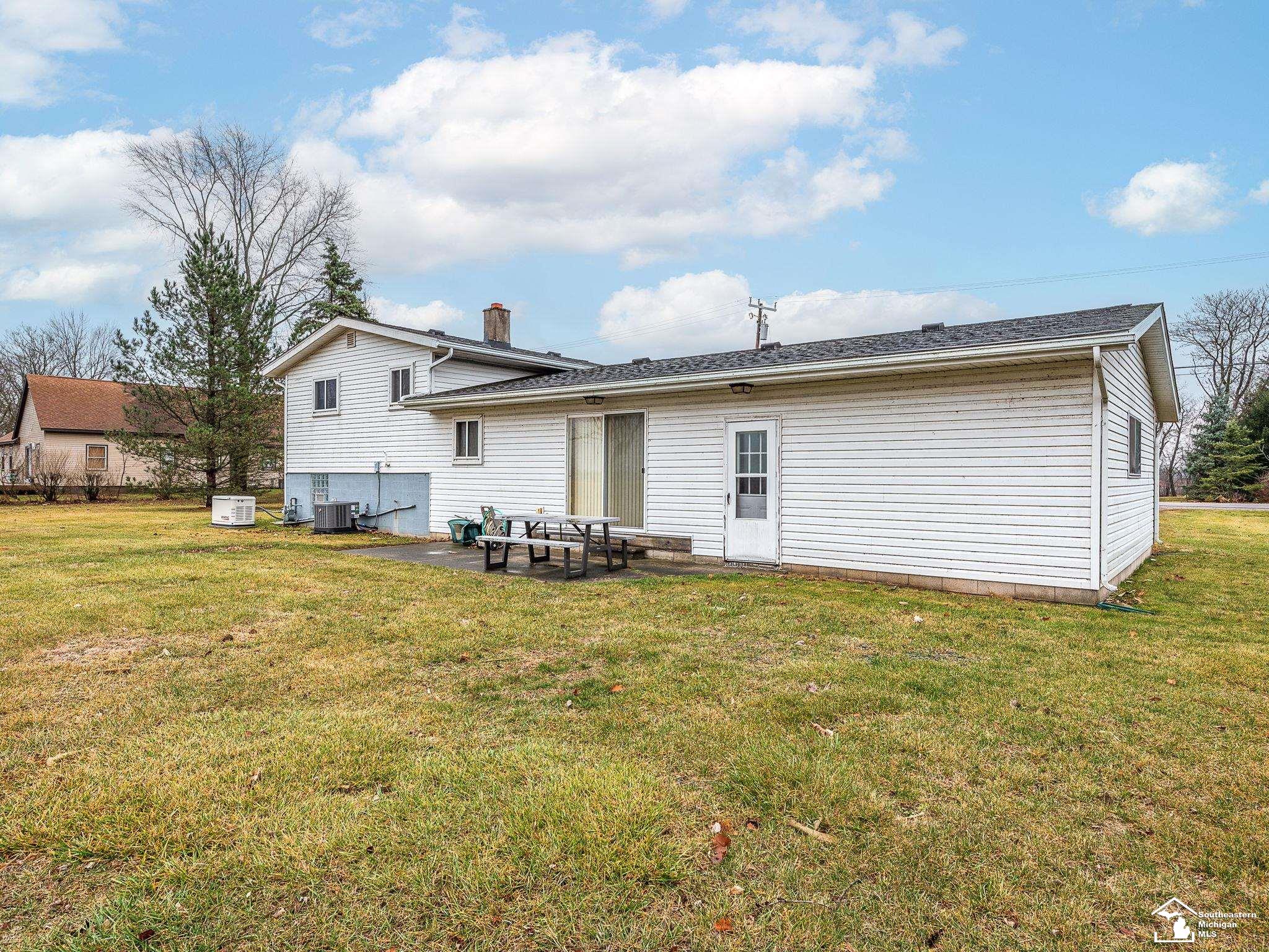 7780 North Custer Road Monroe, MI 48162 - Photo 5 of 9 Gallery Image 5