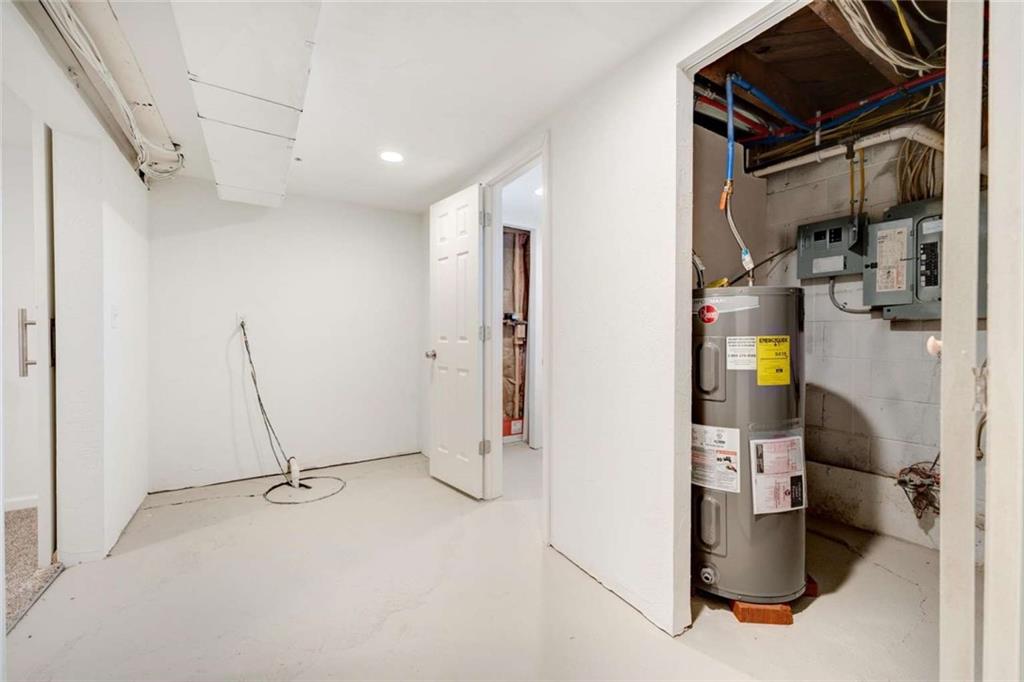 476 Peach Way Irwin, PA 15642 - Photo 17 of 25 a view of a storage & utility room