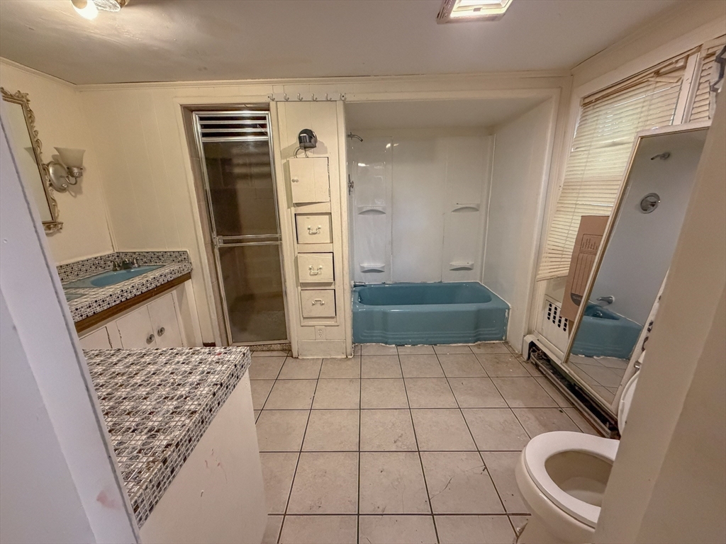 32 Oliver Street Lowell, MA 01854 - Photo 10 of 13