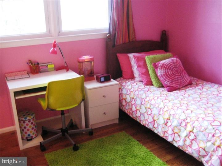 4 Tar Heels Road East Hamilton, NJ 08619 - Photo 16 of 21 Bedroom 3
