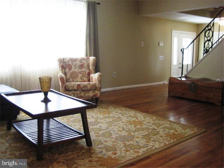 4 Tar Heels Road East Hamilton, NJ 08619 - Photo 4 of 21 Living Room