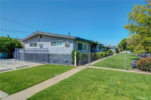 $2,150 | 3630 Russell Street, Riverside, CA 92501