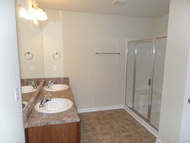972 Summerton Drive Foley, AL 36535 - Photo 5 of 6 Master bath