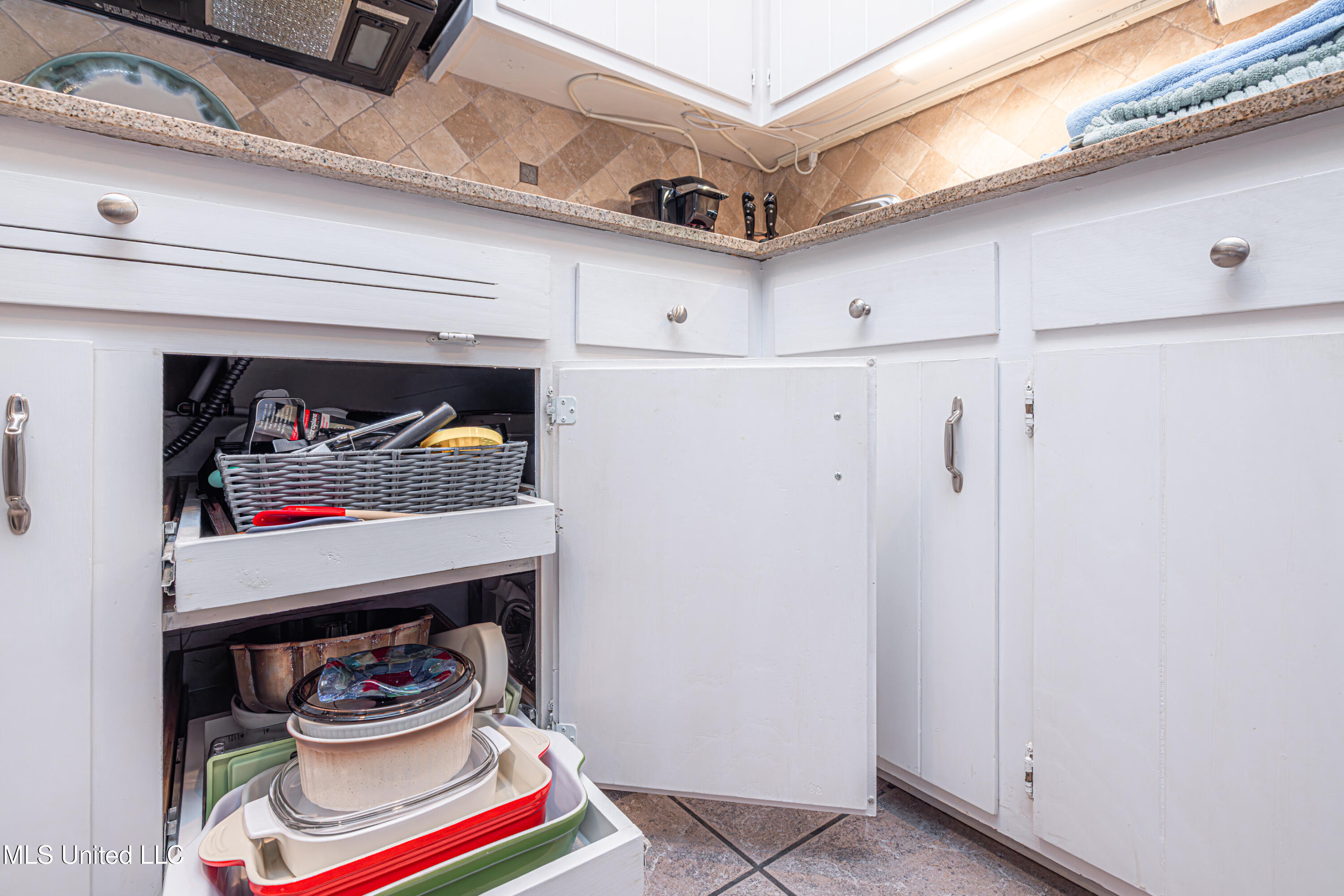 5328 Hialeah Drive Jackson, MS 39211 - Photo 19 of 65 1R4A6810