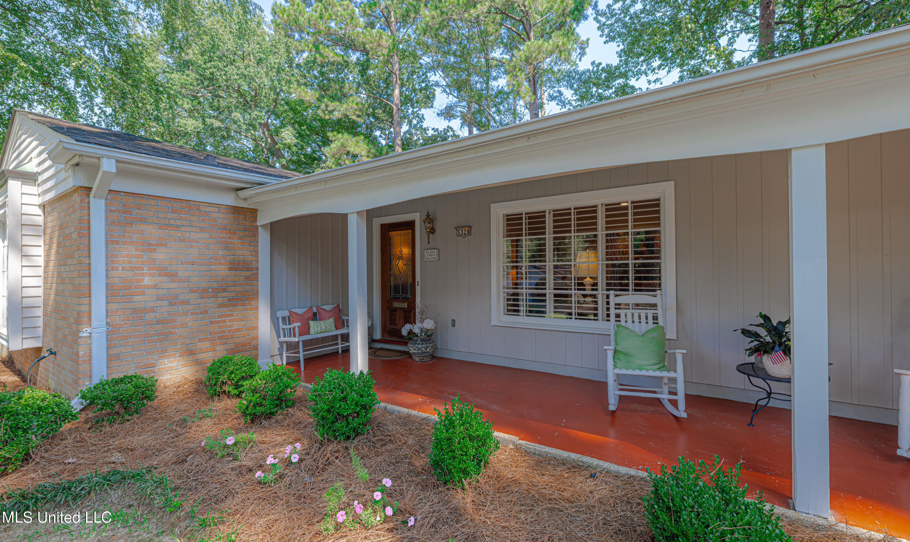 5328 Hialeah Drive Jackson, MS 39211 - Photo 2 of 65 1R4A6735