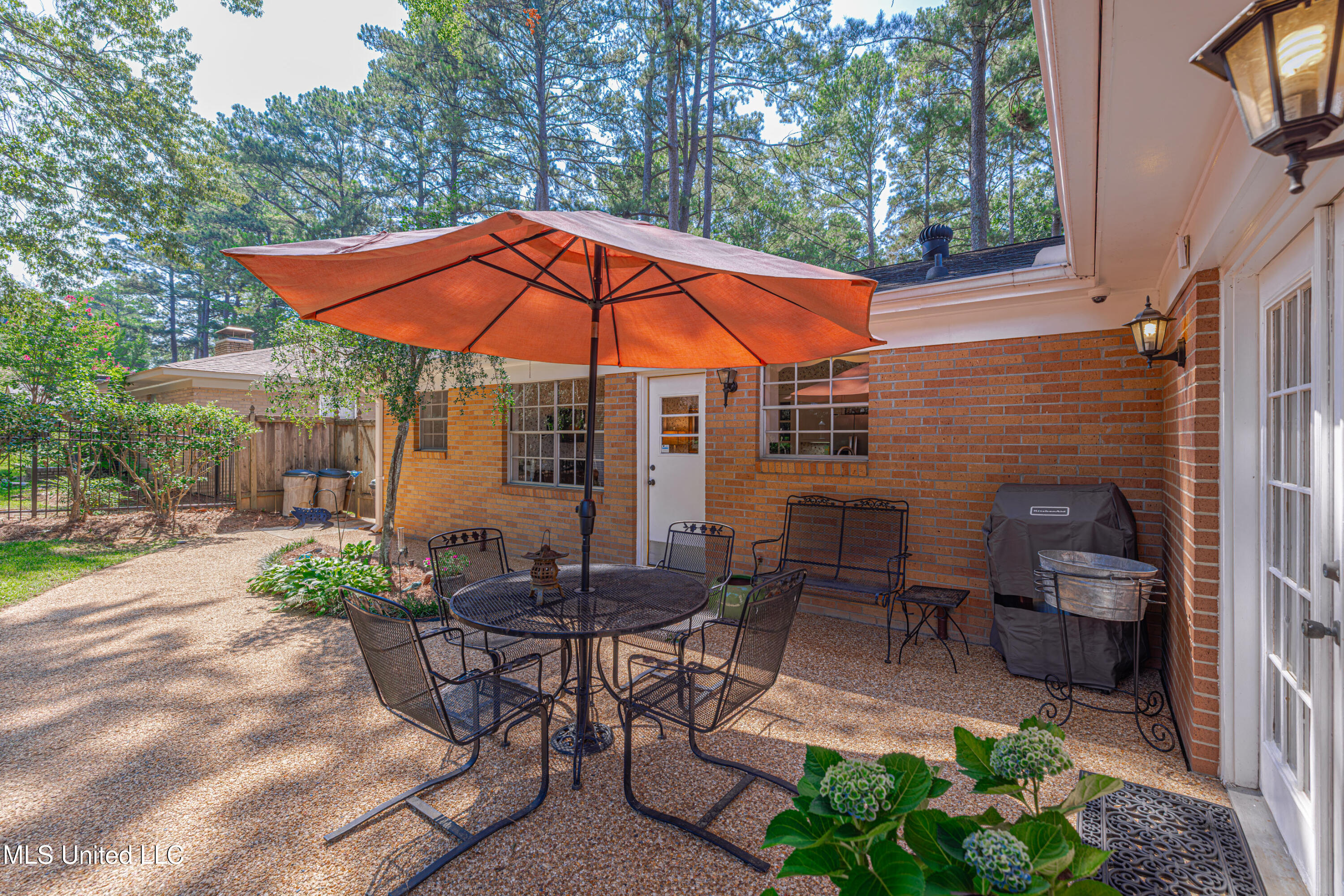 5328 Hialeah Drive Jackson, MS 39211 - Photo 26 of 65 1R4A6751