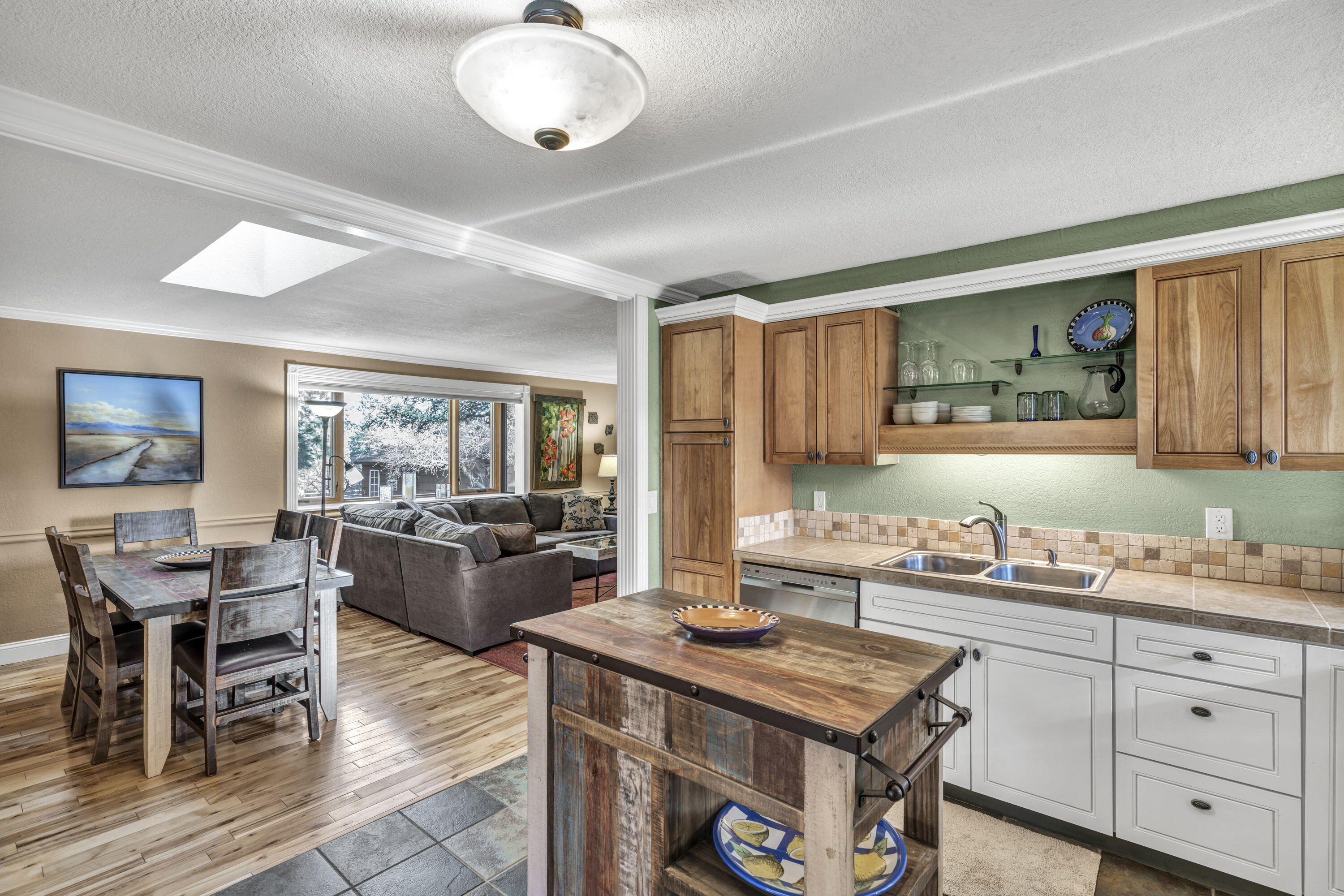 19155 Klippel Road Bend, OR 97703 - Photo 7 of 43 5__DSC4943_4_5_6_7