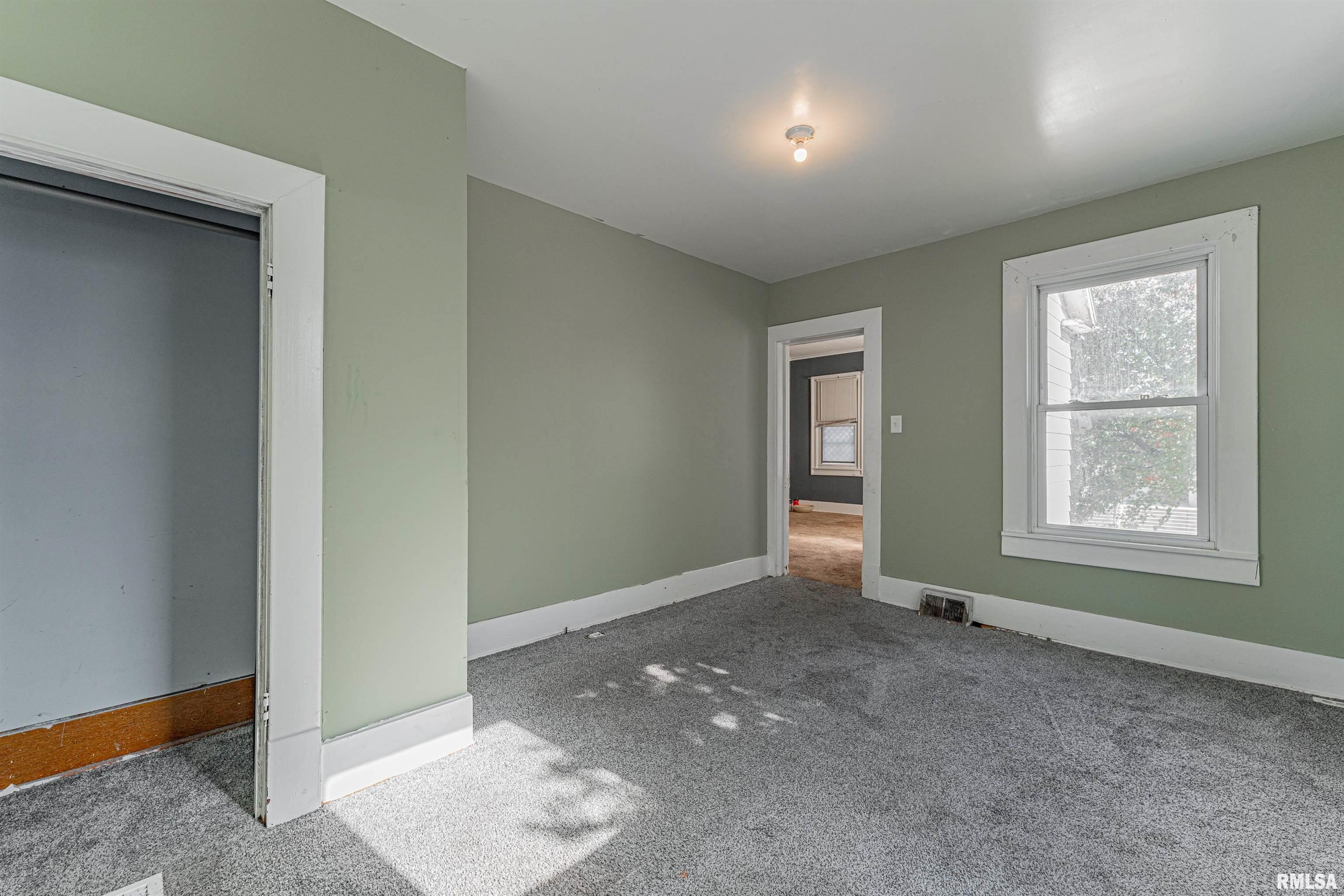 202 South Vine Street Mount Pulaski, IL 62548 - Photo 11 of 19