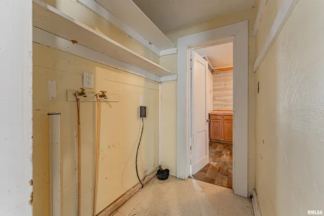 $49,900 | 202 South Vine Street, Mount Pulaski, IL 62548