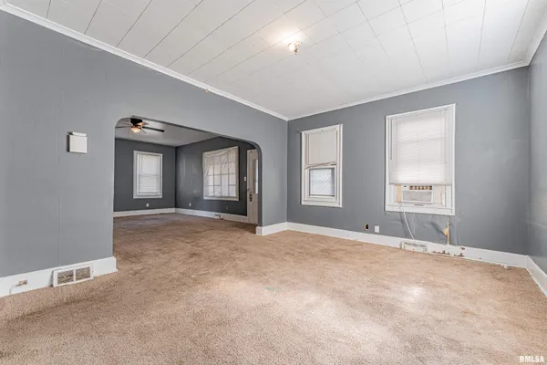 $32,000 | 202 South Vine Street, Mount Pulaski, IL 62548