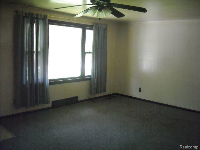 9295 Evergreen Road Brighton, MI 48116 - Photo 6 of 17 DSCN2767