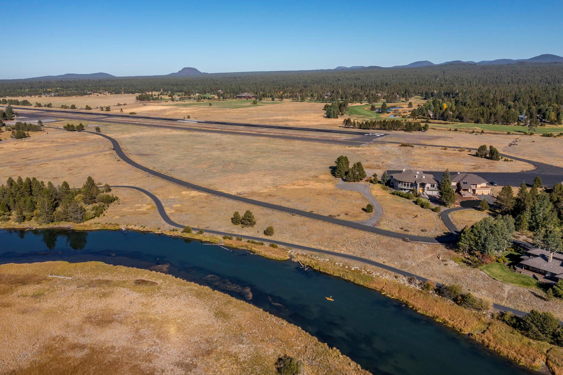 56946 River Road Sunriver, OR 97707 - Photo 3 of 44 003