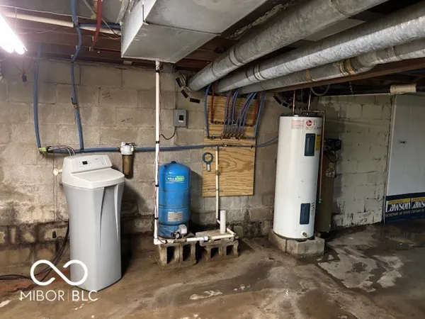 $1 | 3814 North State Road 39, Danville, IN 46122