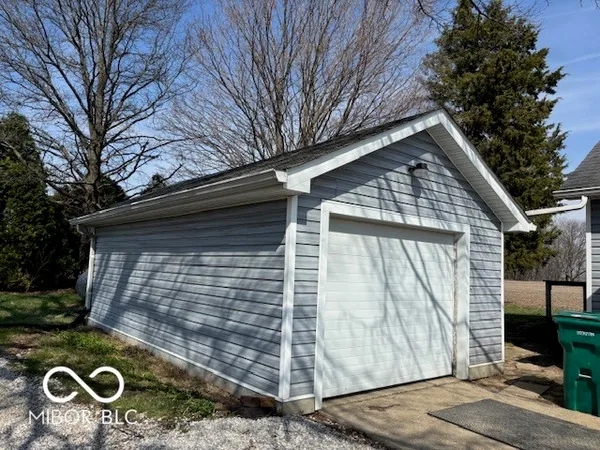 $1 | 3814 North State Road 39, Danville, IN 46122