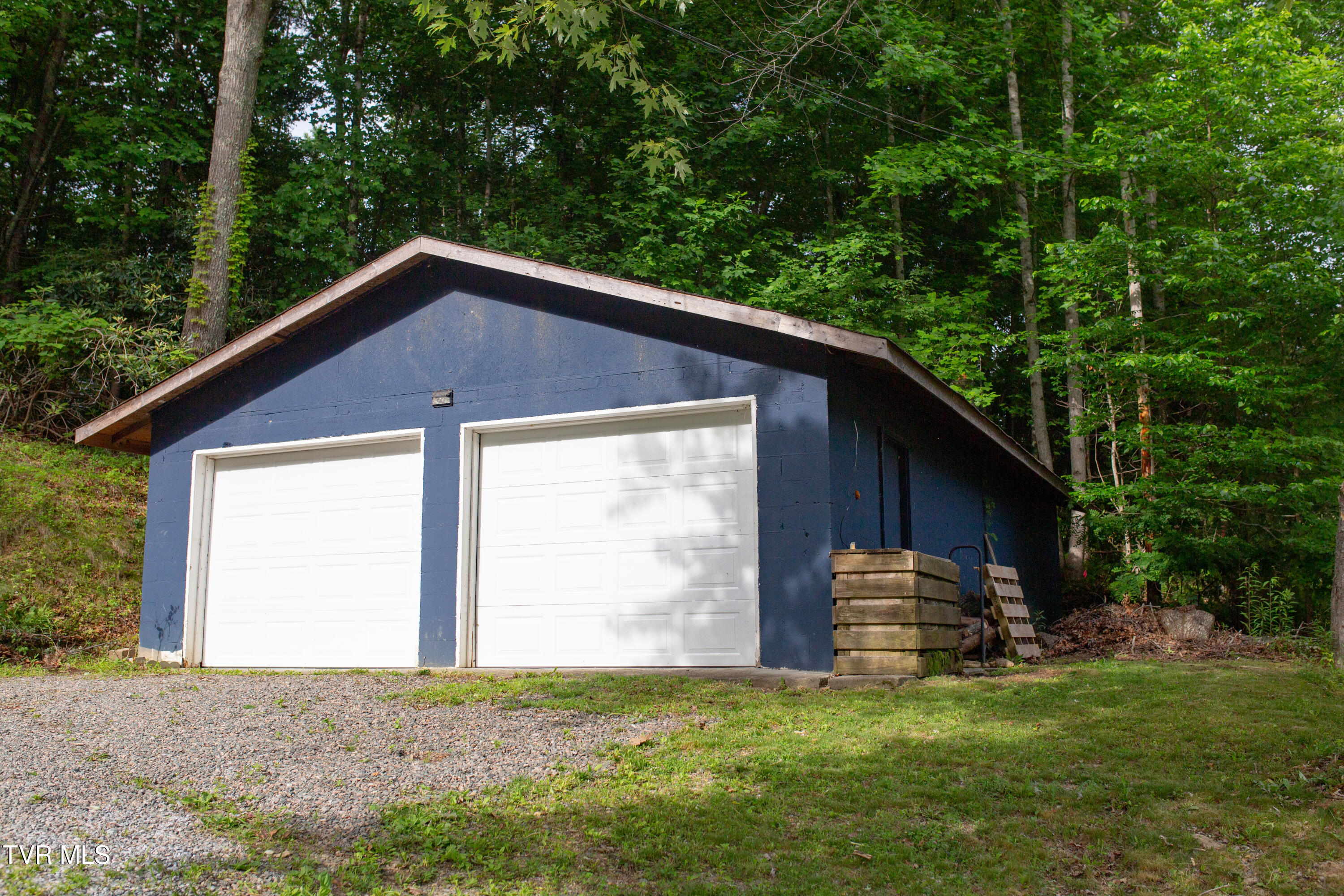 540 Whaley Town Road Butler, TN 37640 - Photo 33 of 39 IMG_0569